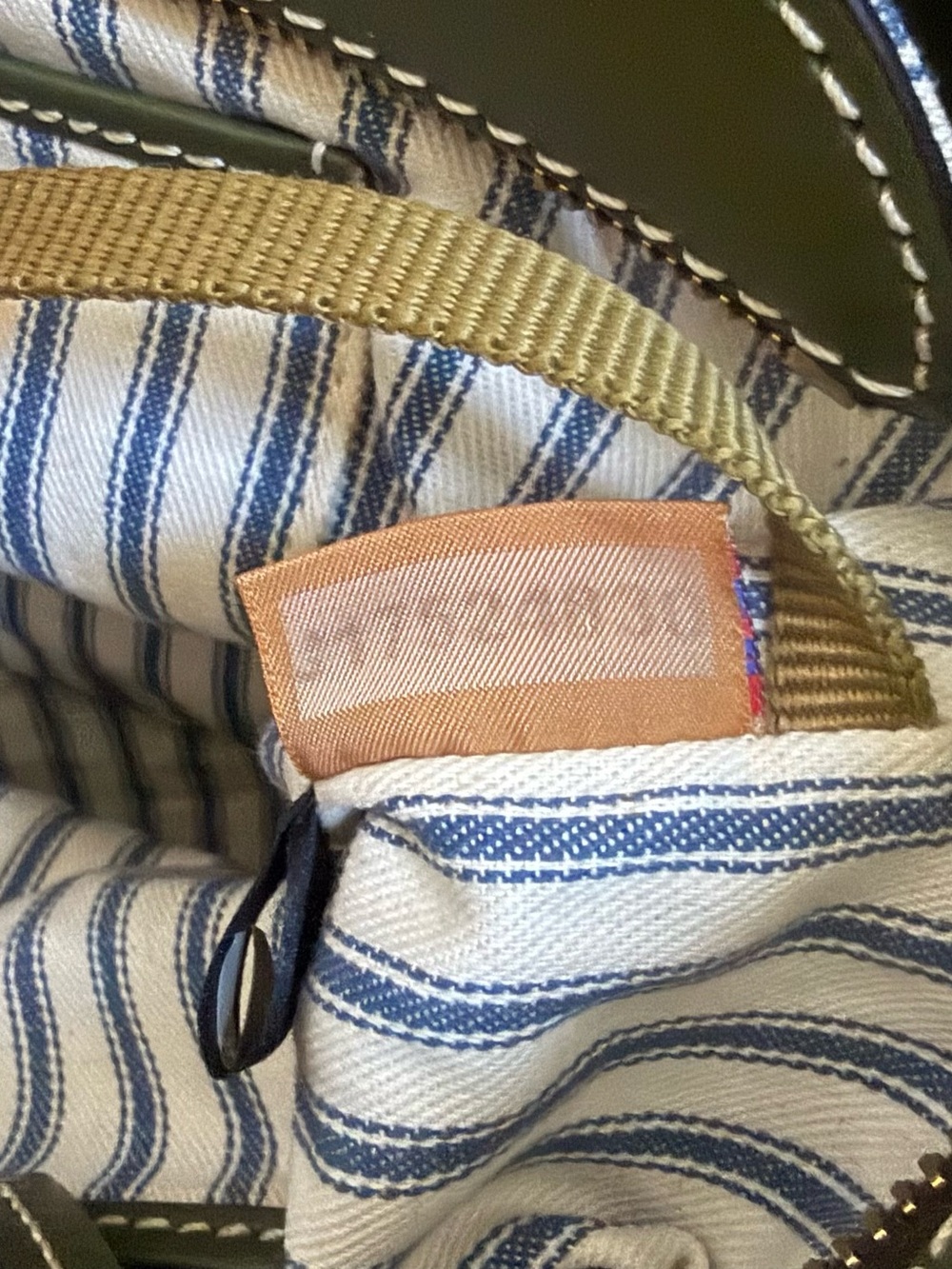 Dooney & Bourke Olive Green Leather Tote Bag with Gold Hardware! - Picture 12 of 13